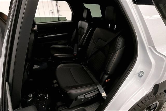 Used 2025 Nissan Pathfinder Rock Creek AWD/4WD image 23