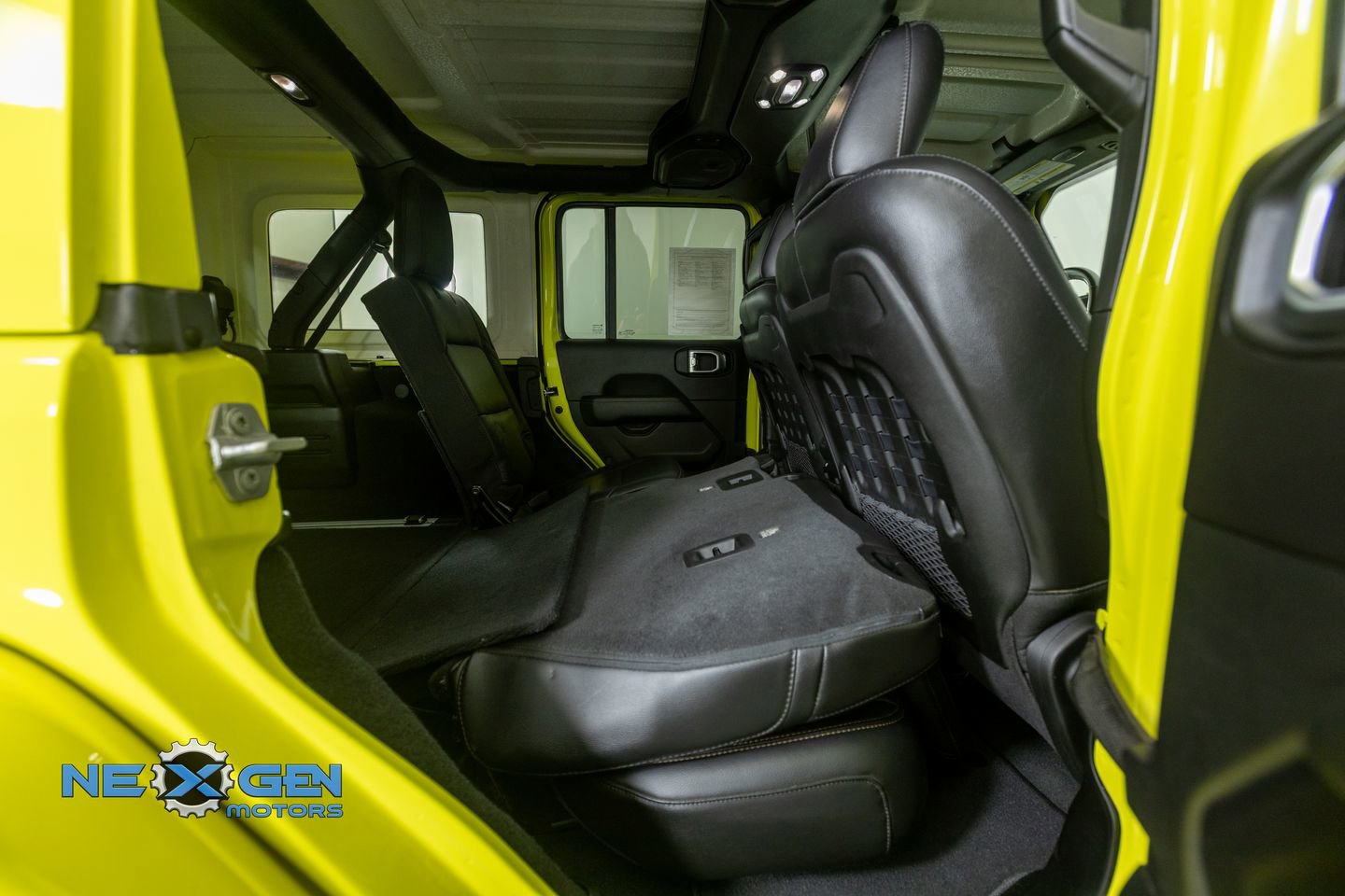 Used 2023 Jeep Wrangler Unlimited Rubicon 392 w/ Xtreme Recon 35" Tire Package AWD/4WD image 35
