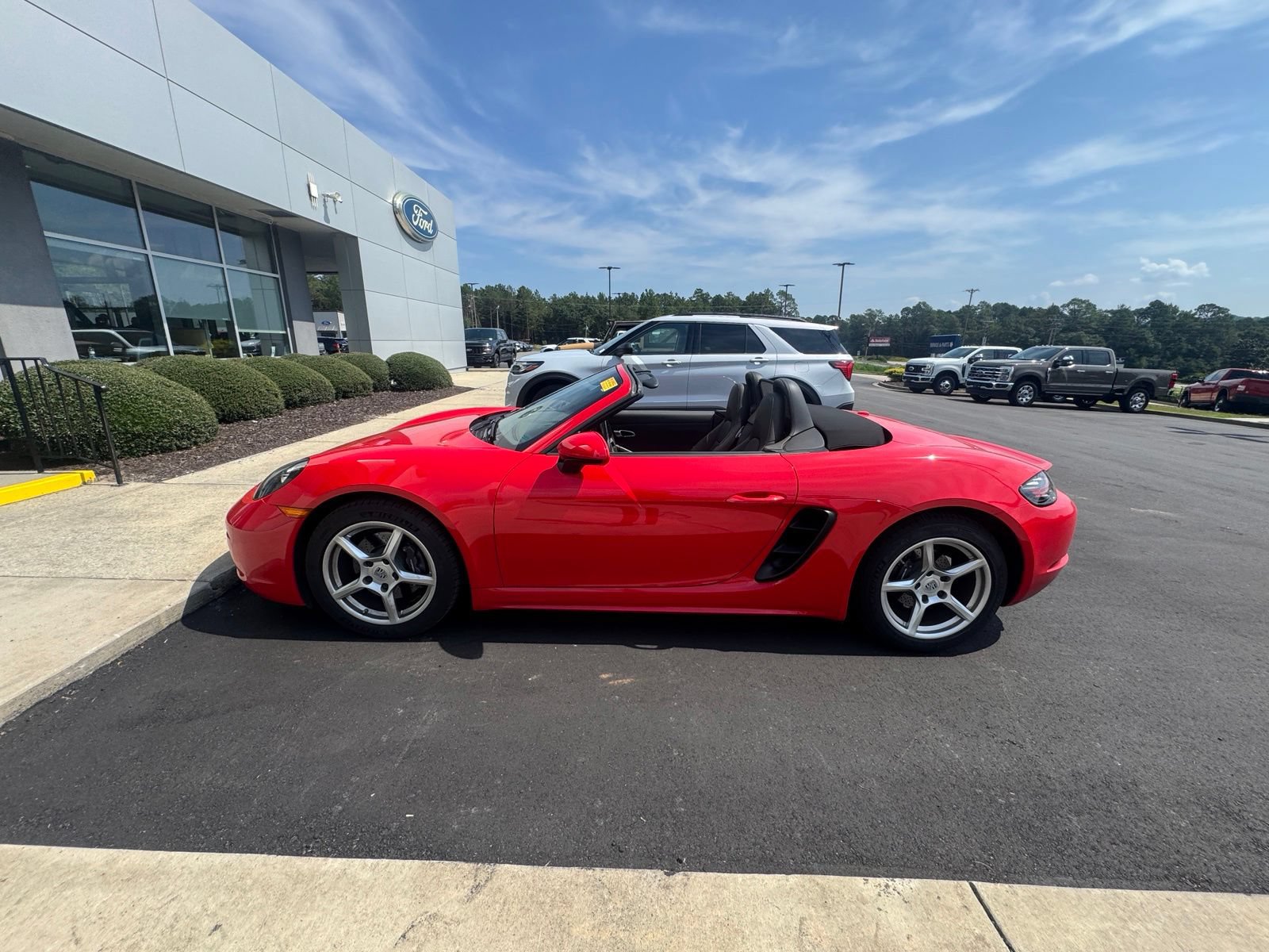 Used 2019 Porsche 718 Boxster RWD image 8