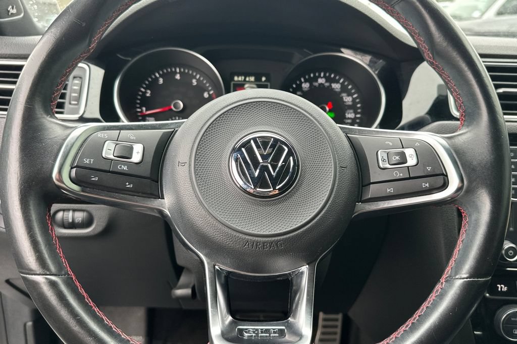 Used 2018 Volkswagen Jetta GLI FWD image 23