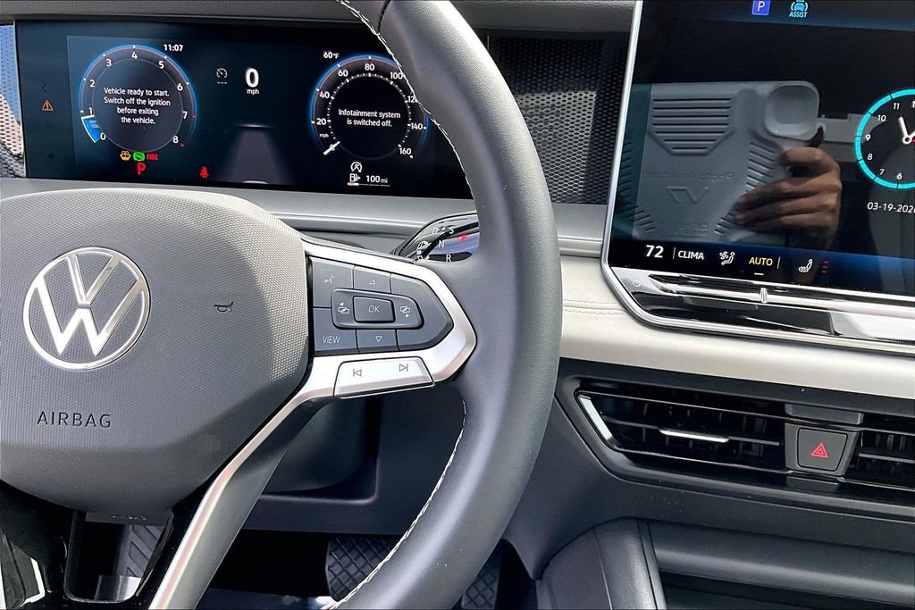 Certified 2025 Volkswagen Tiguan SE image 25