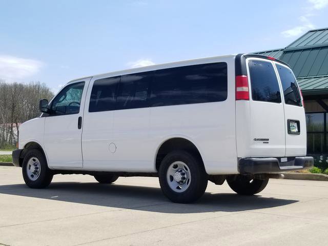 Used 2016 Chevrolet Express 2500 LS RWD image 3