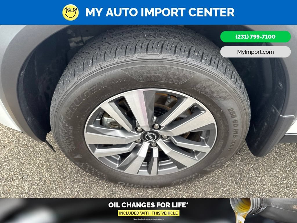 Used 2025 Nissan Pathfinder SL AWD/4WD image 9