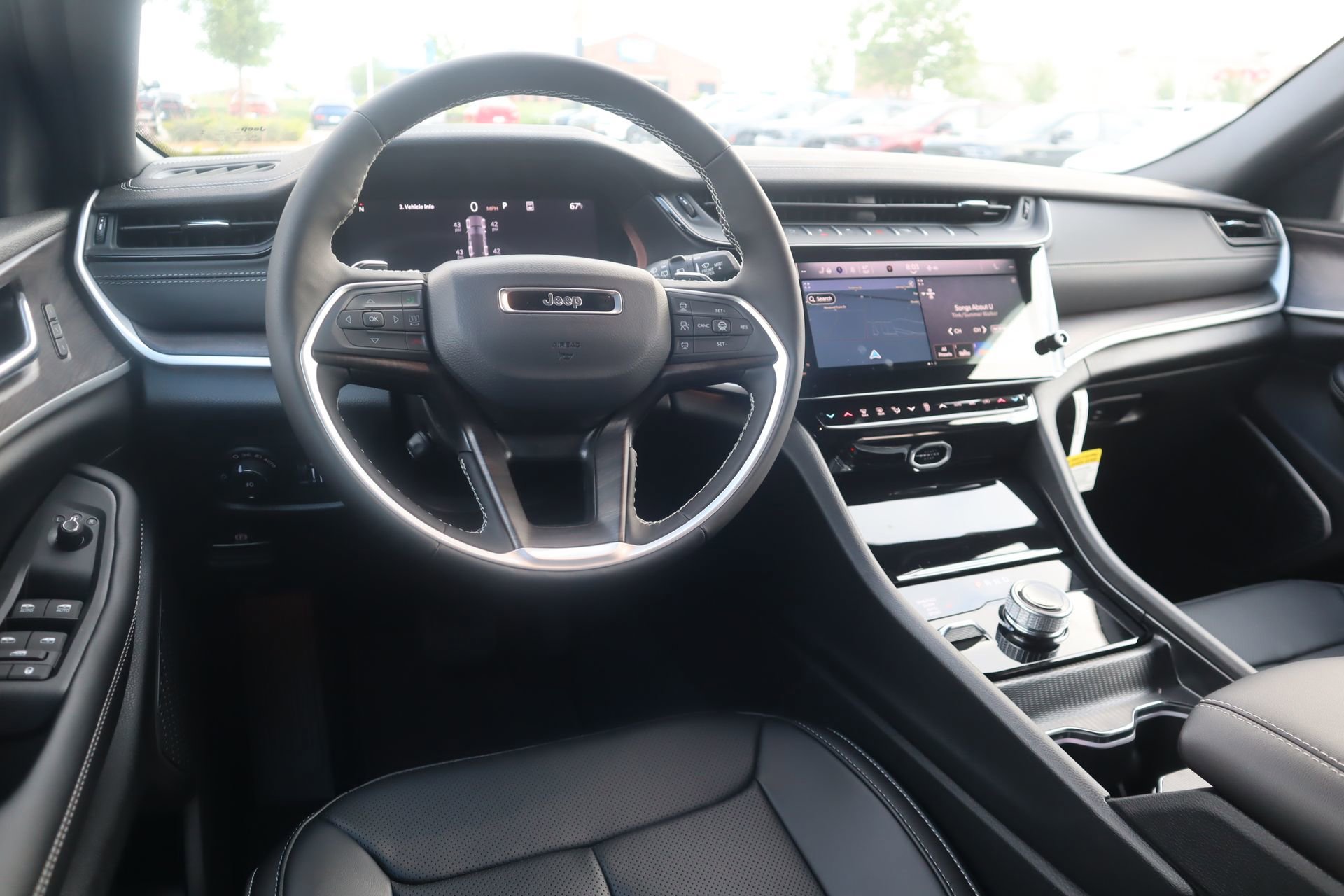 New 2026 Jeep Grand Cherokee Limited AWD/4WD image 2