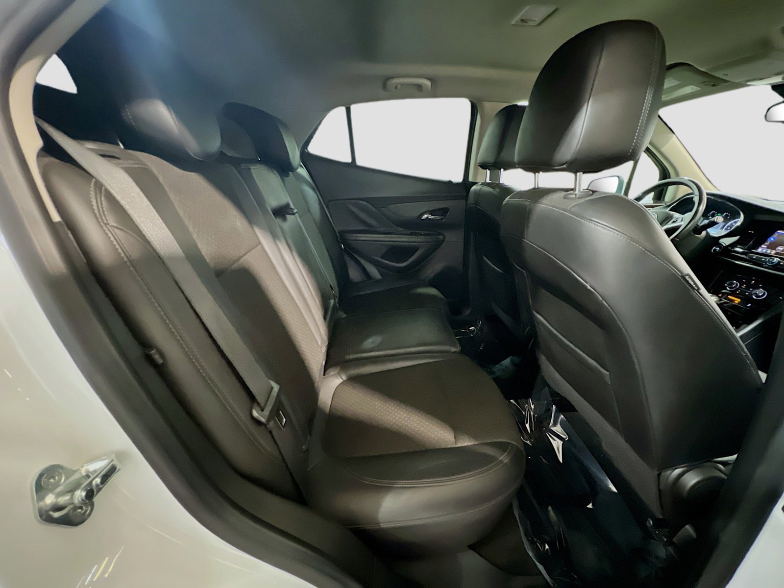 Used 2022 Buick Encore Preferred w/ Safety Package FWD image 17