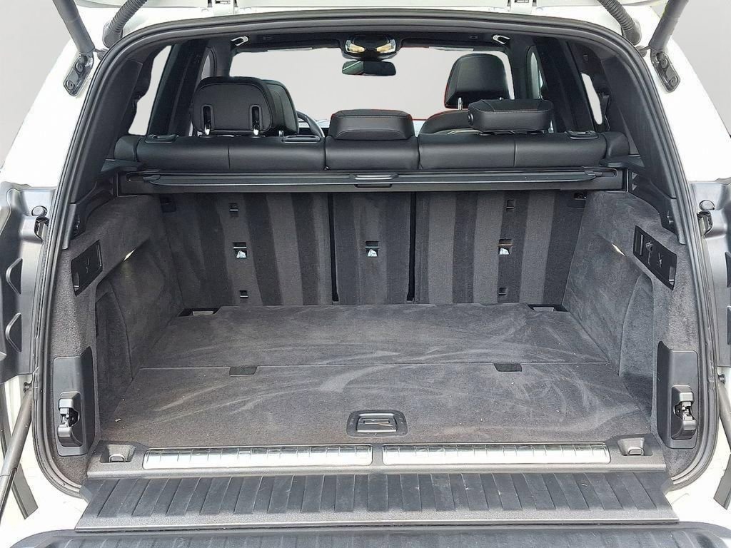 Used 2025 BMW X5 xDrive50e w/ Climate Comfort Package image 27