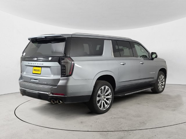 Used 2026 Chevrolet Suburban Premier w/ Sun And Tow Package AWD/4WD image 5