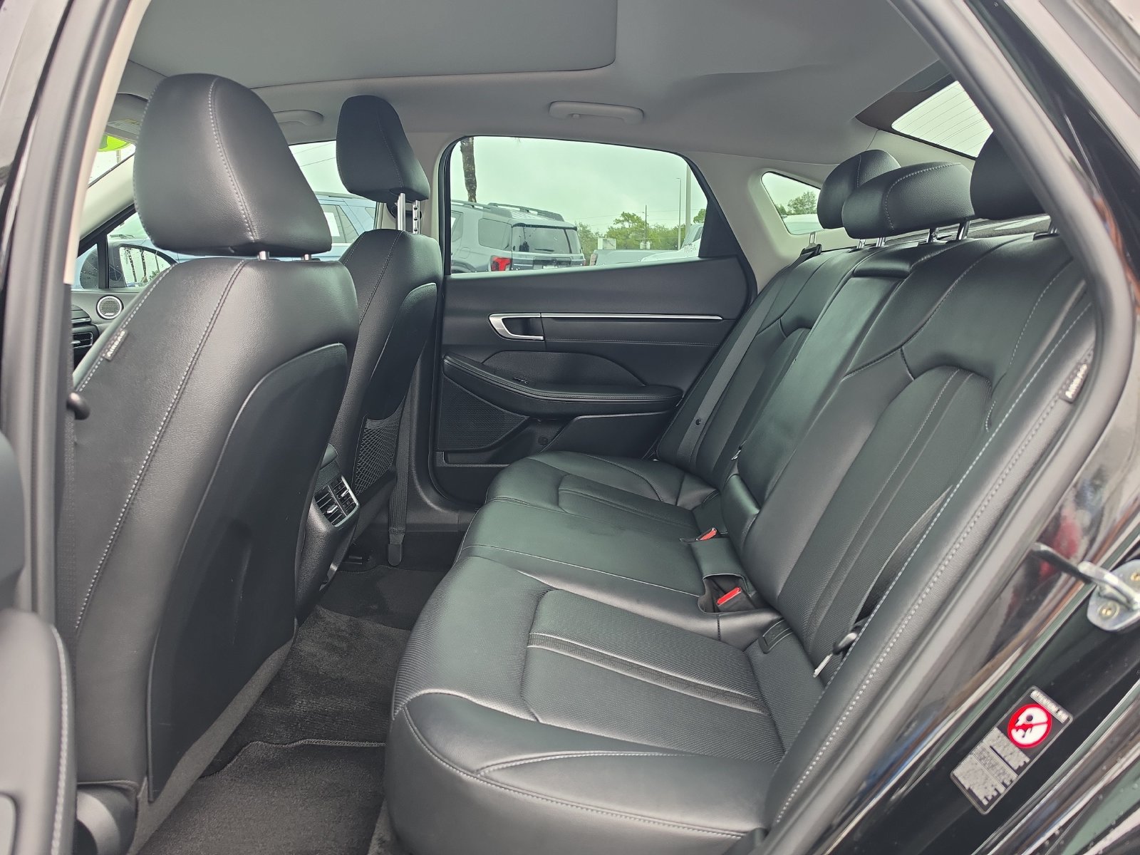 Used 2022 Hyundai Sonata Limited w/ Cargo Package FWD image 14