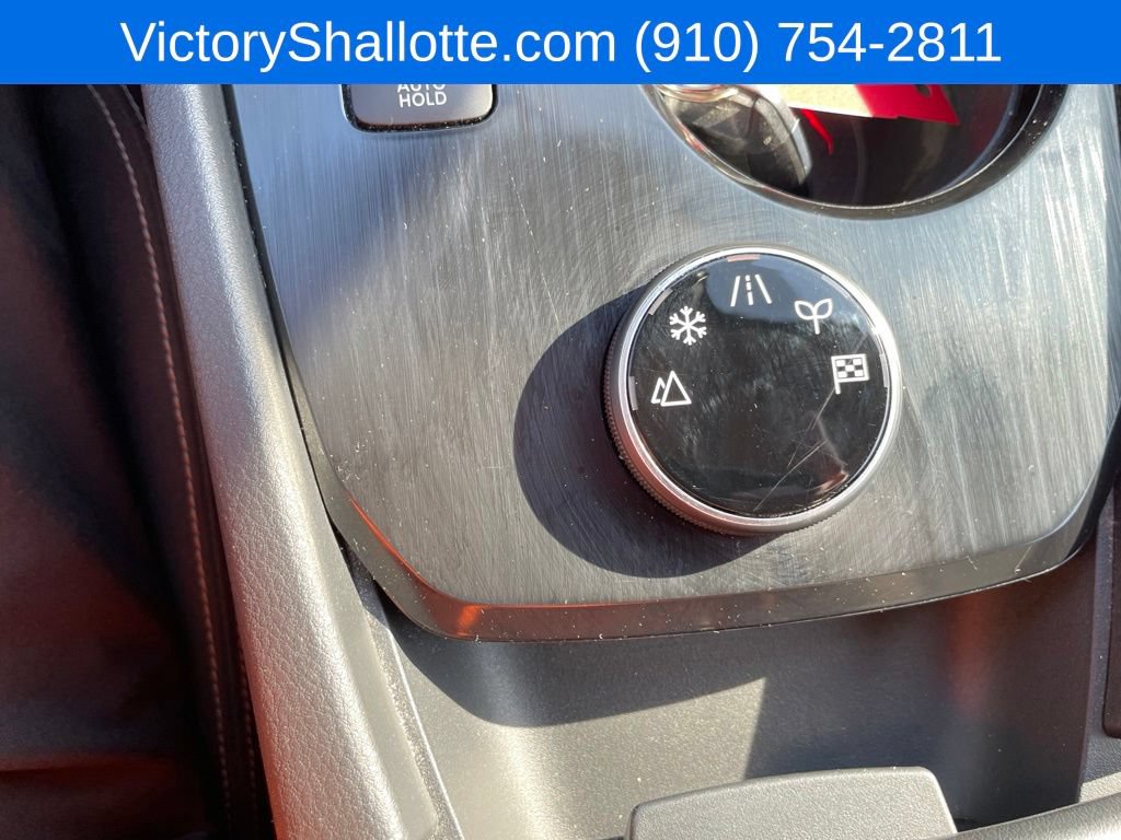 Used 2023 Nissan Rogue SV AWD/4WD image 33