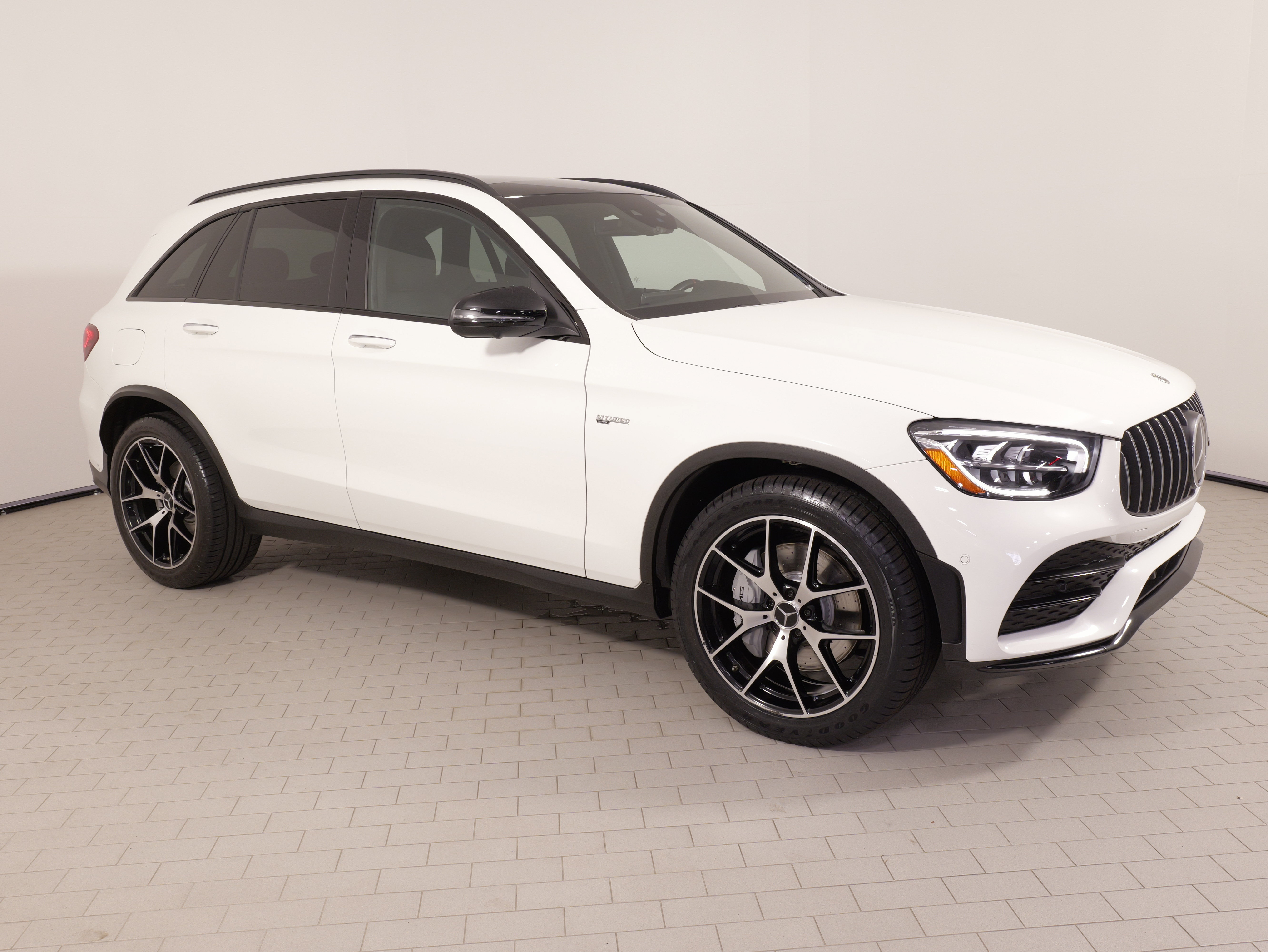 Used 2022 Mercedes-Benz GLC 43 AMG 4MATIC image 7