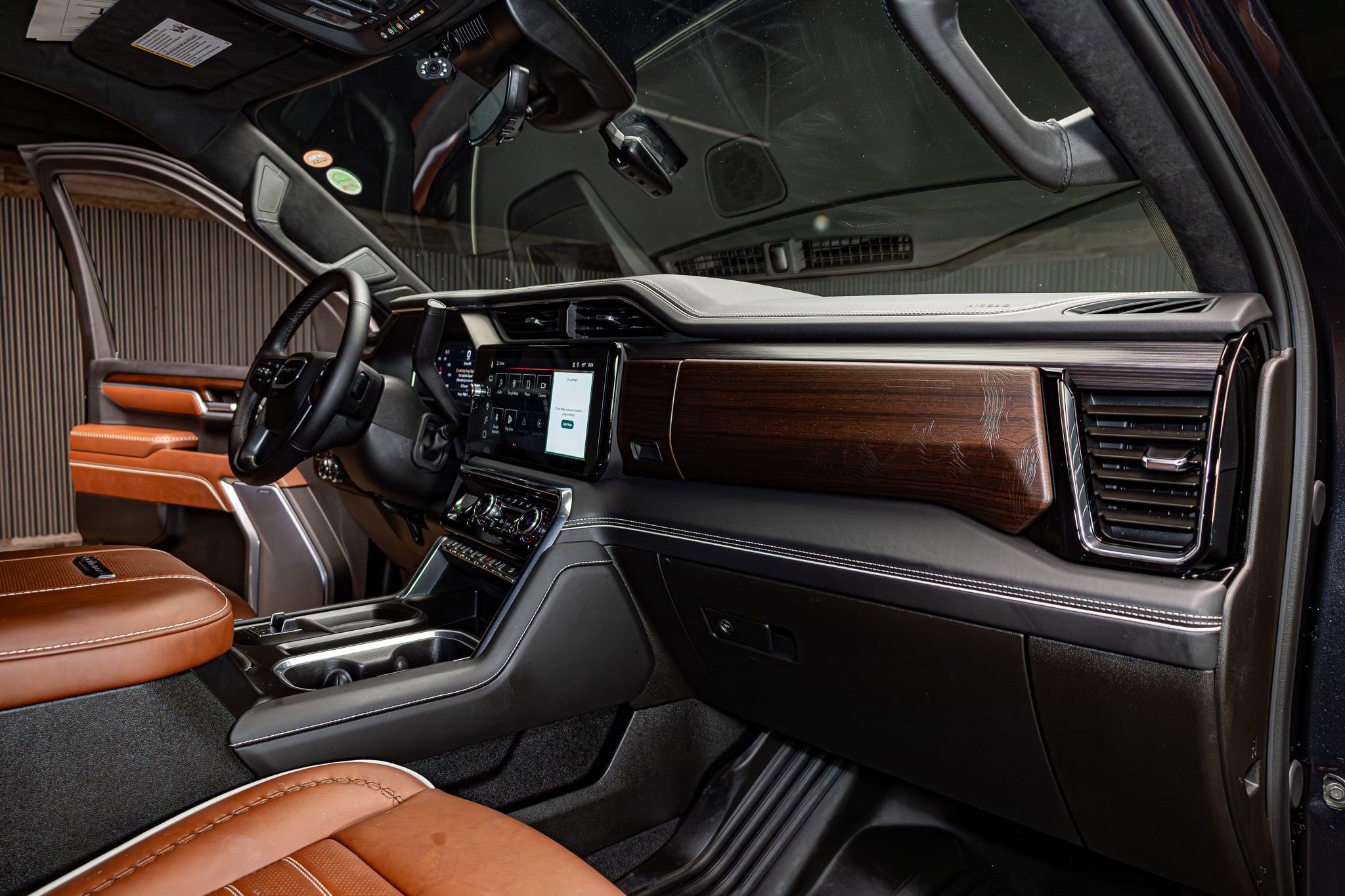 Used 2025 GMC Sierra 2500 Denali Ultimate image 18