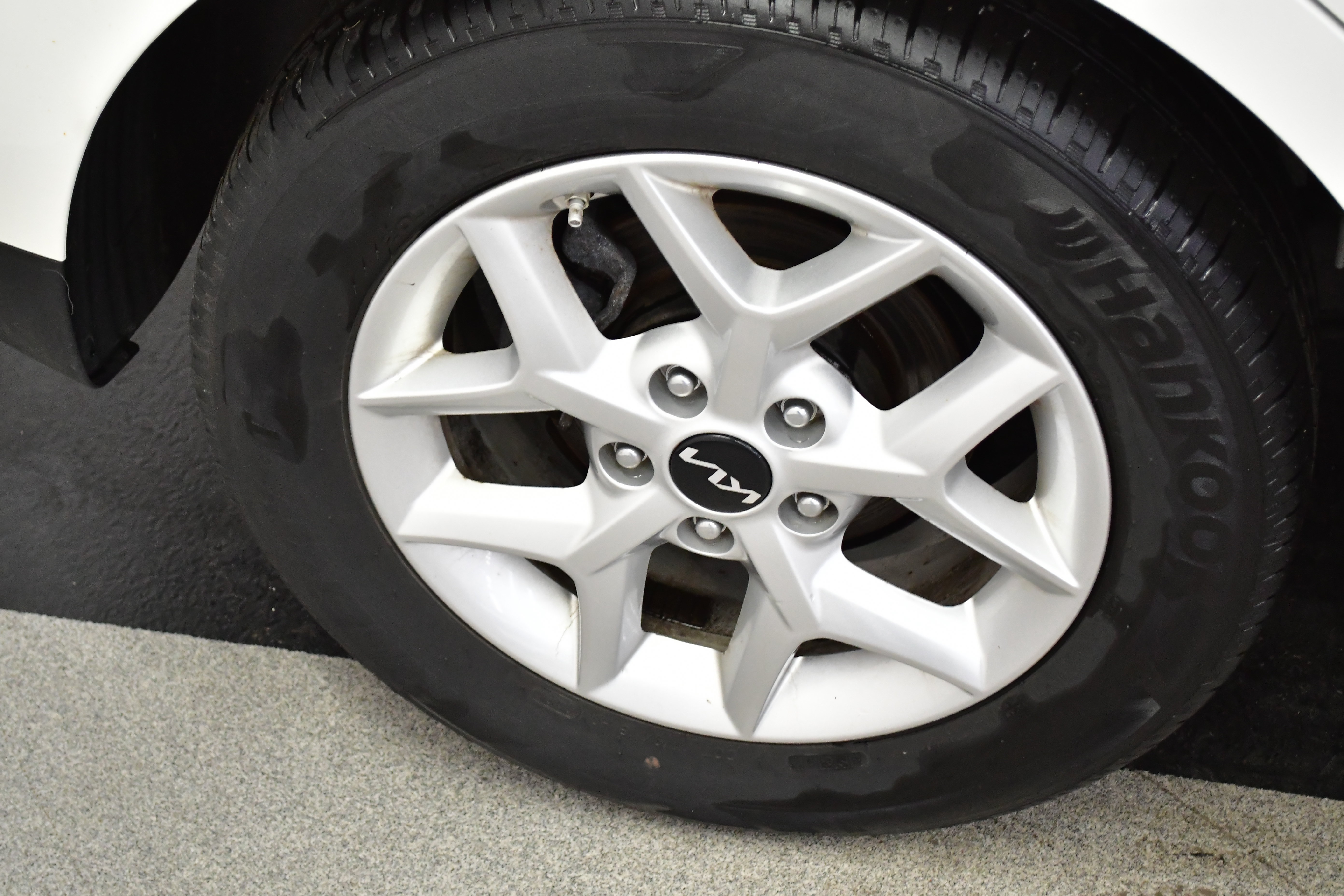 Used 2025 Kia Soul LX w/ LX Technology Package FWD image 37