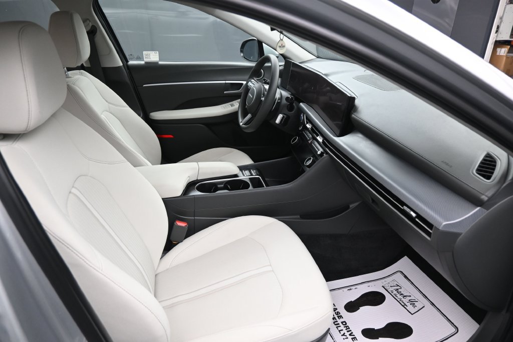 Used 2025 Hyundai Sonata SEL AWD/4WD image 33