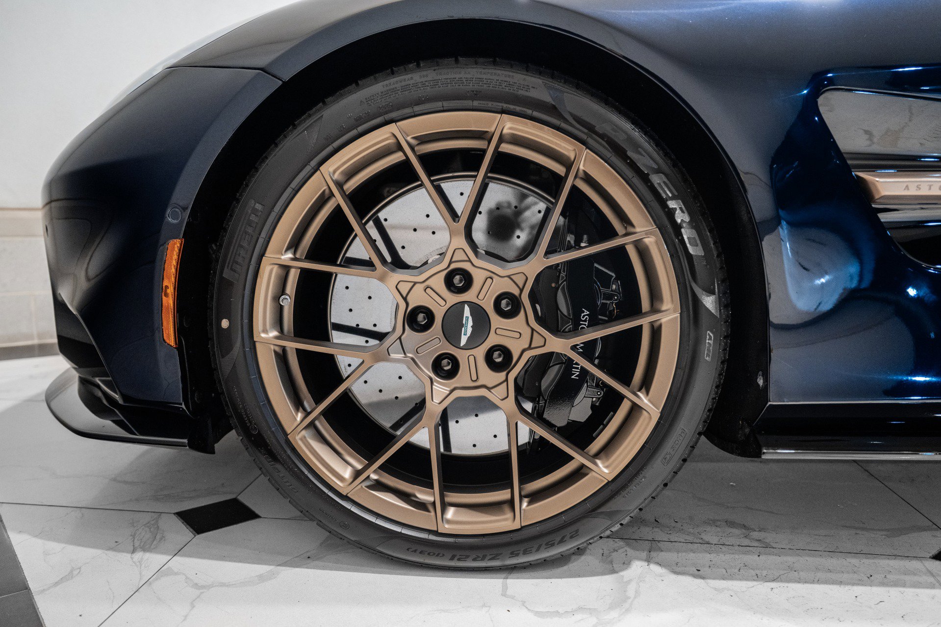 New 2026 Aston Martin Vanquish Convertible image 4