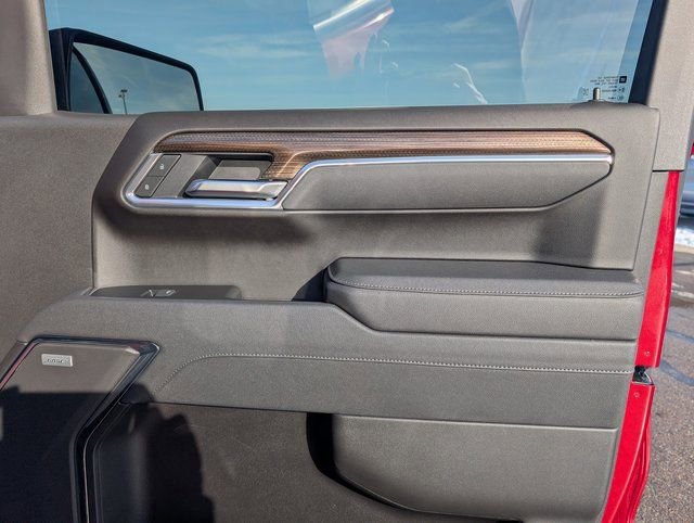 Used 2025 Chevrolet Silverado 1500 LT Trail Boss w/ Convenience Package II image 5