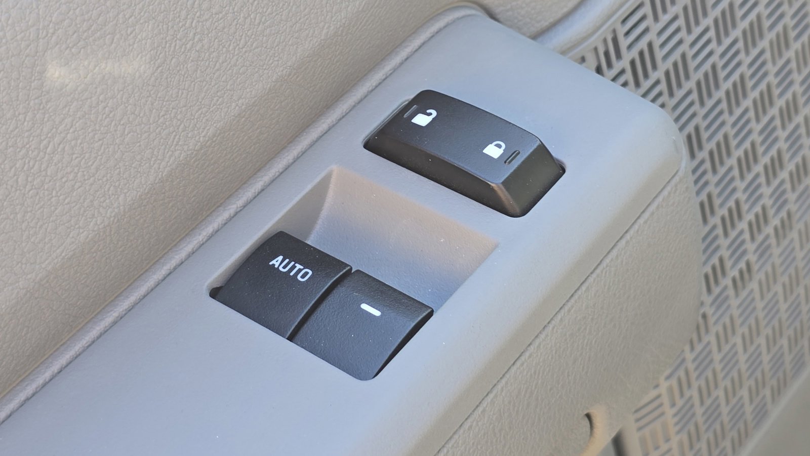 New 2025 Ford E-350 and Econoline 350 Super Duty w/ Power Equipment Group image 15