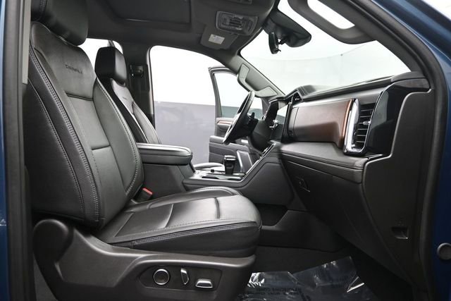 Used 2025 GMC Sierra 1500 Denali w/ Denali Reserve Package AWD/4WD image 11