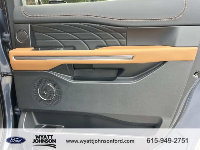 Used 2022 Ford Expedition Max Platinum RWD image 23