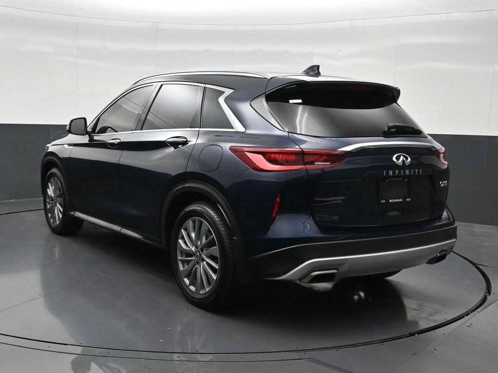 Used 2023 INFINITI QX50 Luxe FWD image 3