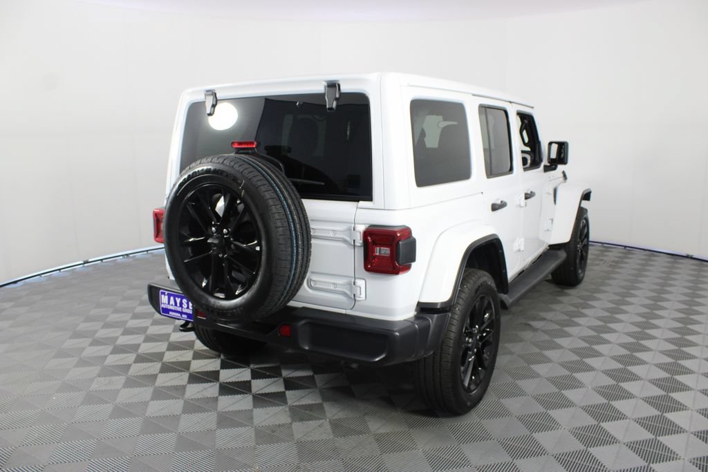 Used 2025 Jeep Wrangler Unlimited Sahara AWD/4WD image 23