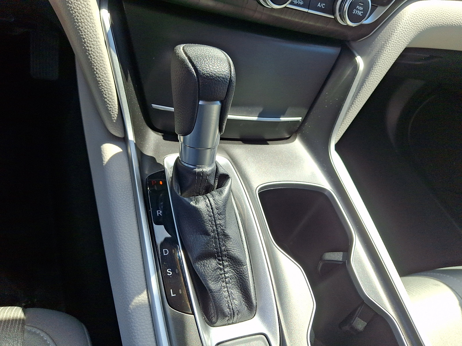 Used 2019 Honda Accord EX image 22