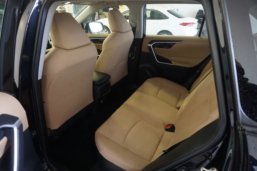 Used 2025 Toyota RAV4 LE image 18