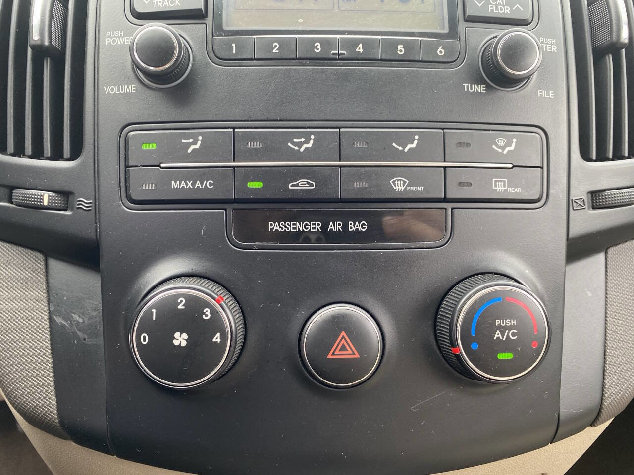 Used 2011 Hyundai Elantra image 28