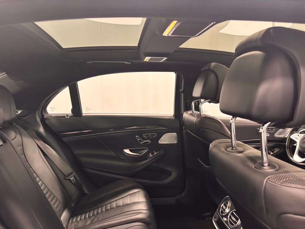 Used 2020 Mercedes-Benz S 560 4MATIC Sedan image 24
