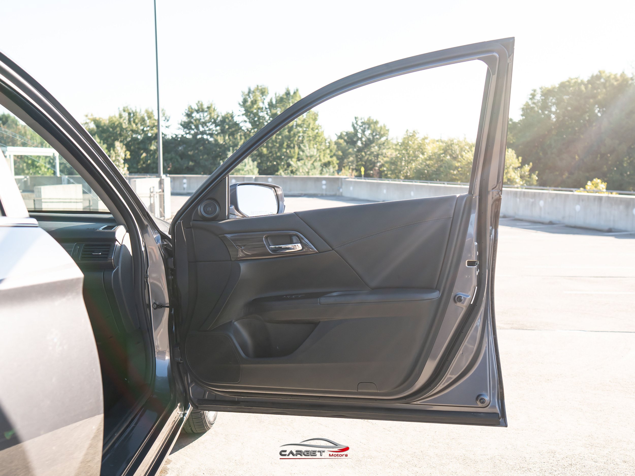 Used 2017 Honda Accord EX image 36