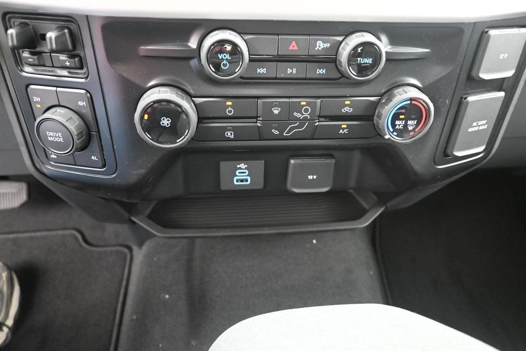 New 2026 Ford F250 XLT w/ FX4 Off-Road Package AWD/4WD image 31