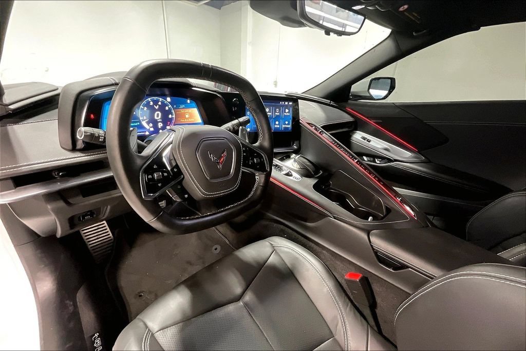 Used 2025 Chevrolet Corvette Stingray Coupe w/ 1LT RWD image 18