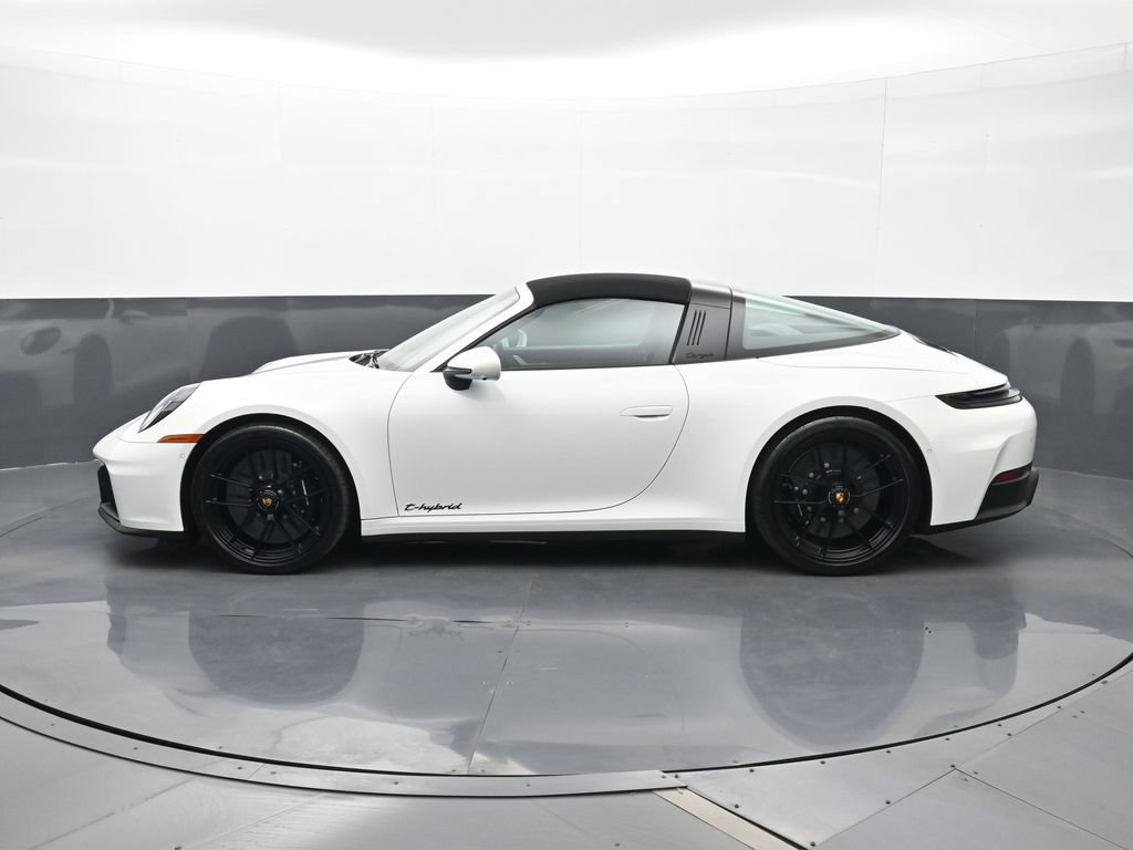Certified 2026 Porsche 911 Targa 4 GTS AWD/4WD image 2