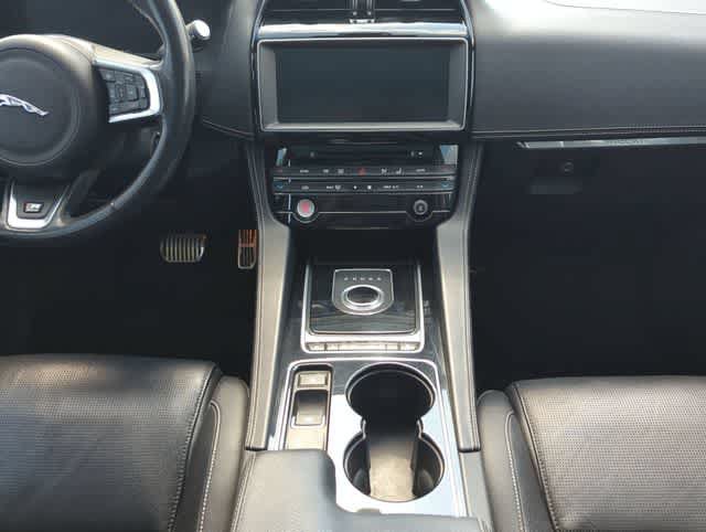 Used 2017 Jaguar F-PACE R-Sport AWD/4WD image 29
