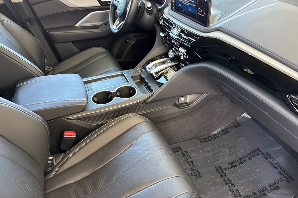 Certified 2026 Acura MDX w/ Technology Package FWD image 21