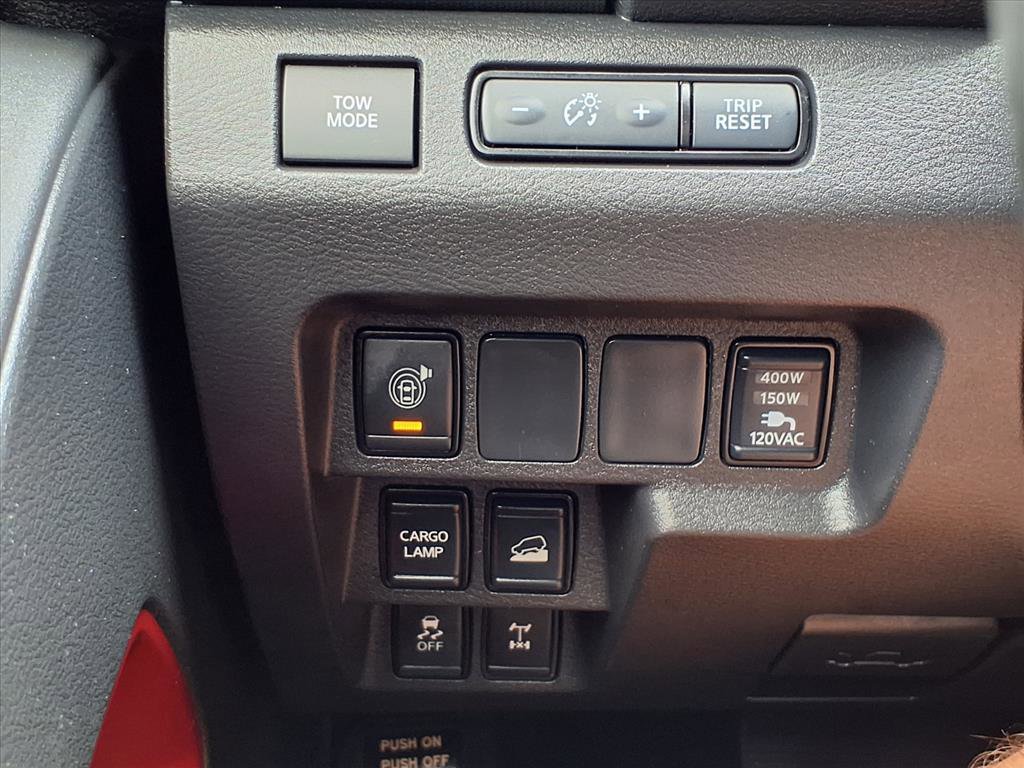 Used 2023 Nissan Frontier PRO-4X w/ Pro-4X Premium Package image 12