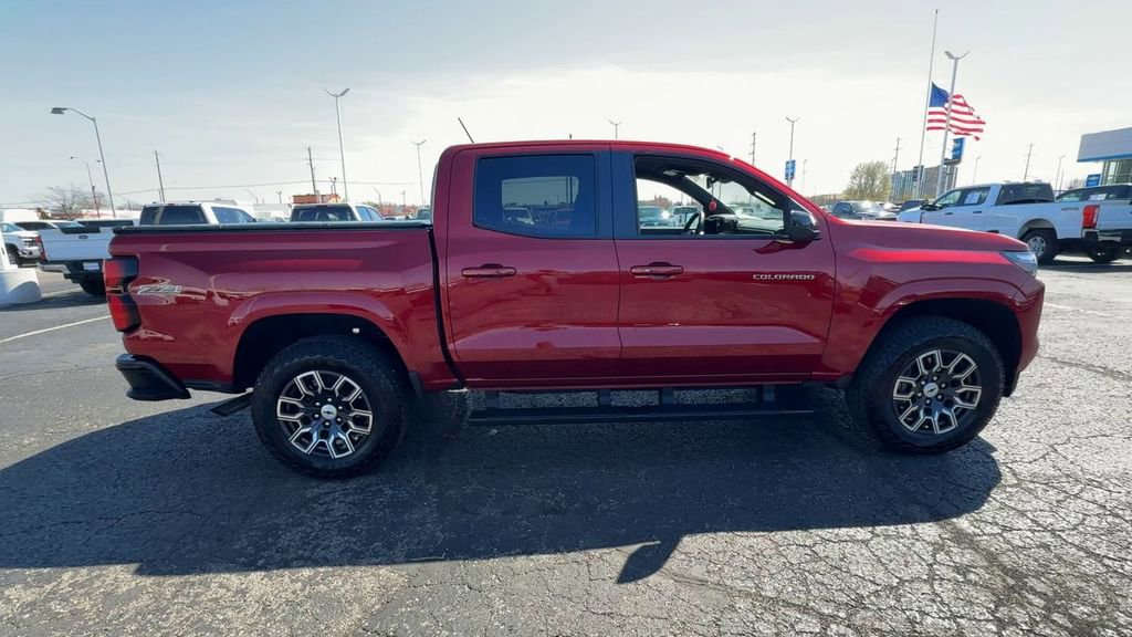 Used 2024 Chevrolet Colorado Z71 w/ Z71 Convenience Package 2 image 9