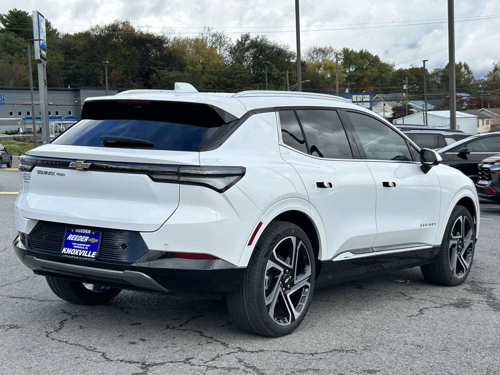New 2026 Chevrolet Equinox EV LT image 3