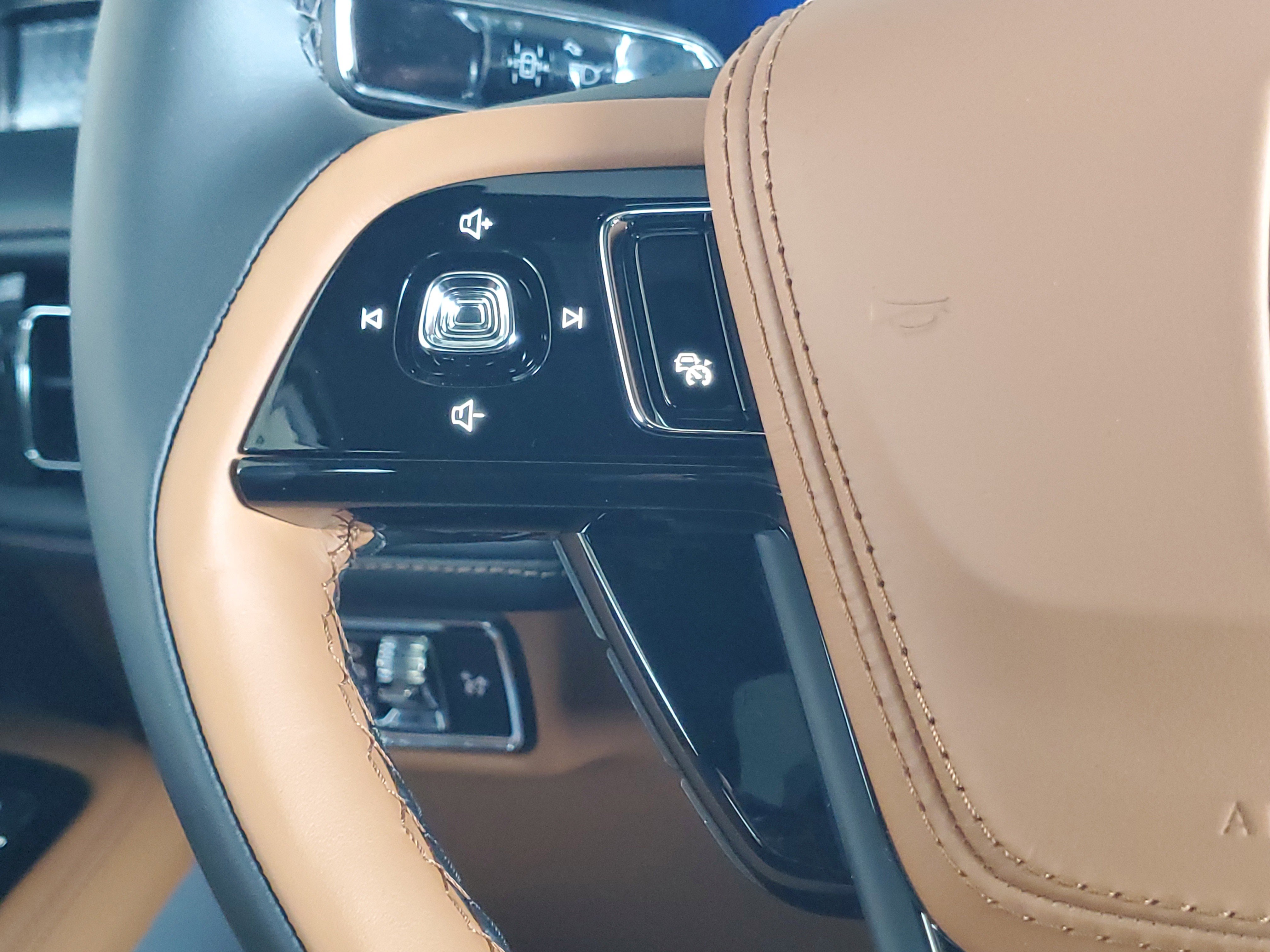 New 2026 Lincoln Aviator Black Label AWD/4WD image 16