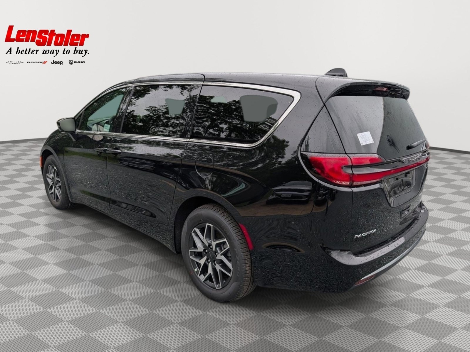 New 2027 Chrysler Pacifica Limited FWD image 2