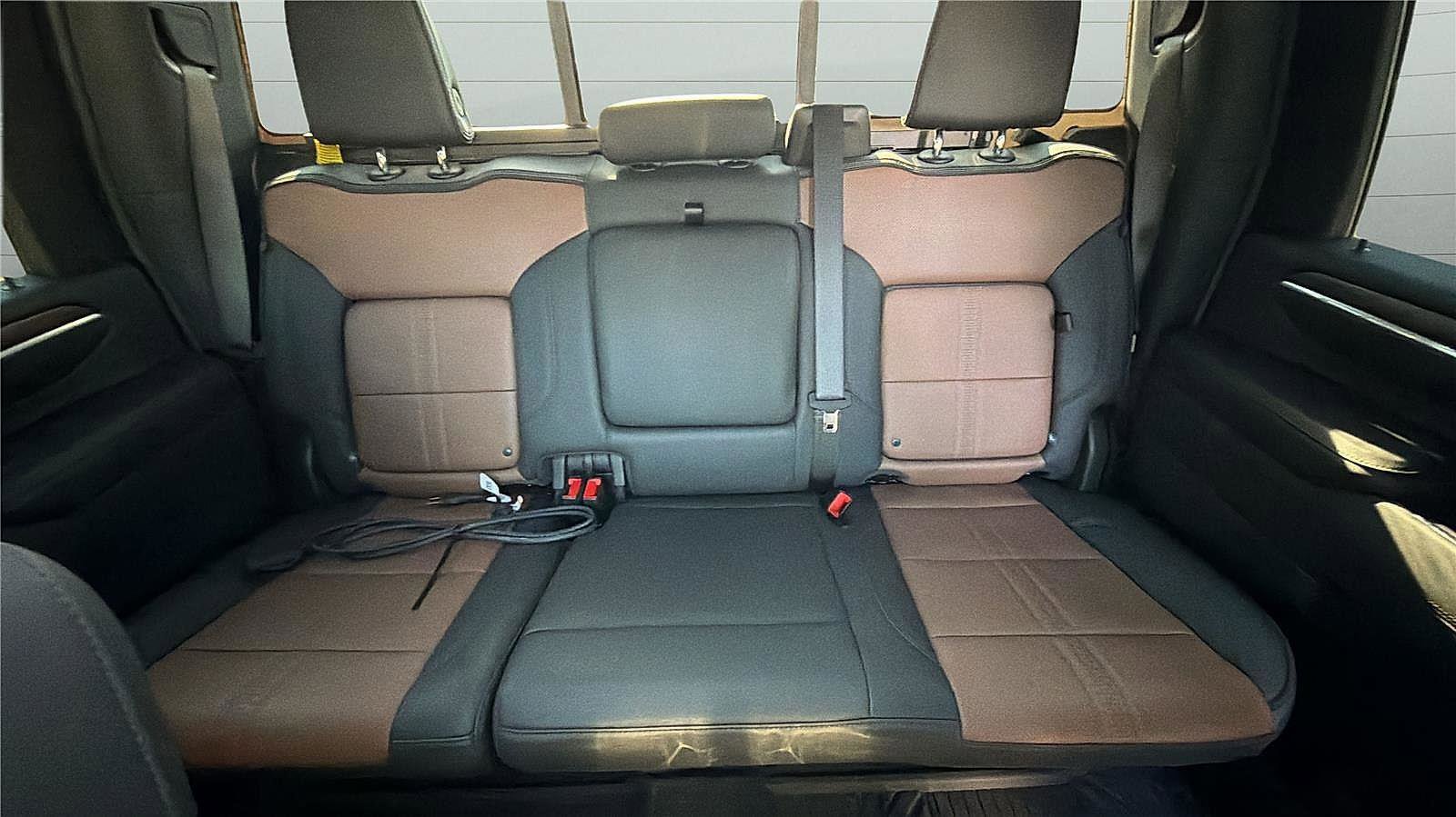 Used 2025 Chevrolet Silverado 2500 High Country w/ High Country Premium Package image 20