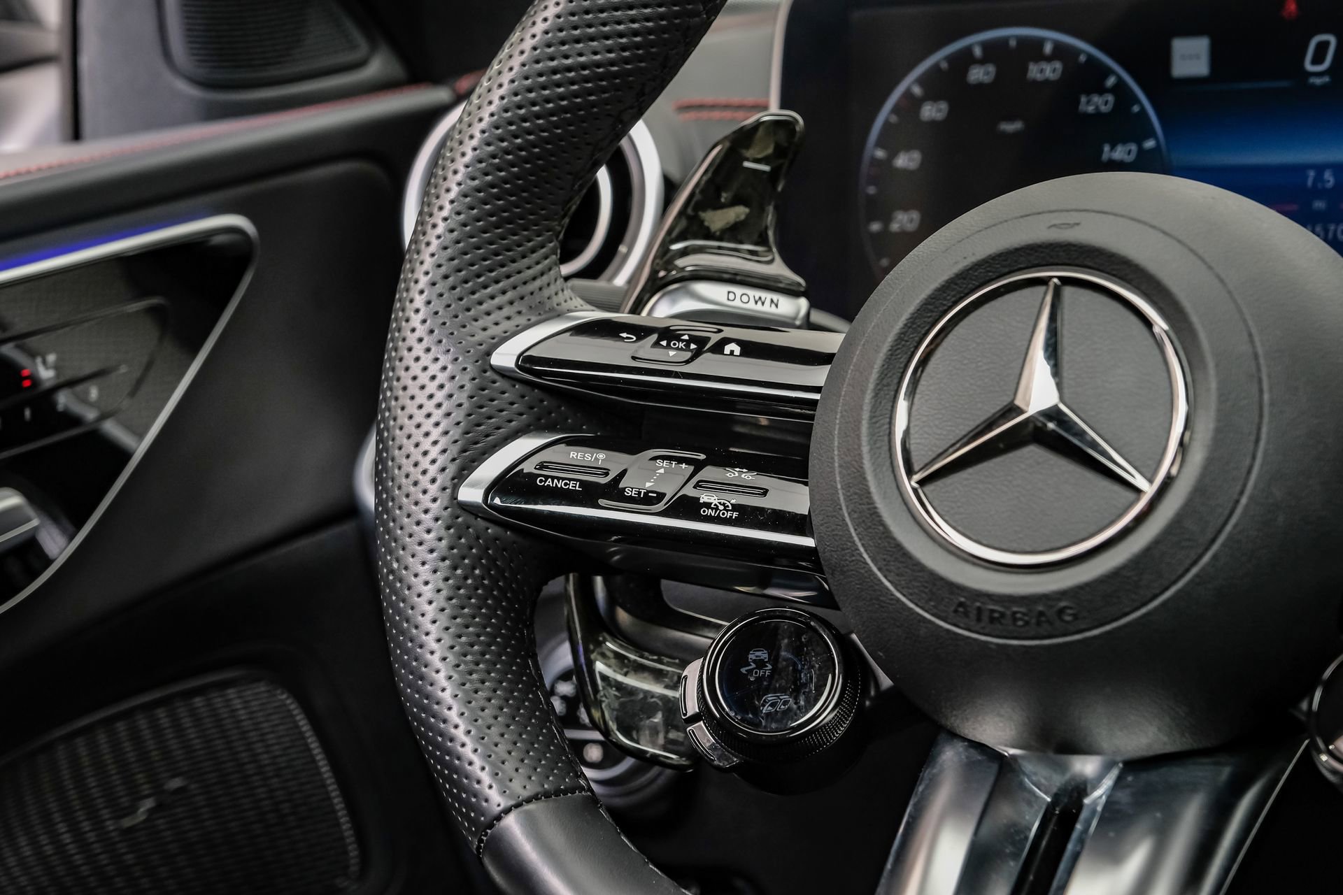 Used 2024 Mercedes-Benz C 43 AMG 4MATIC Sedan w/ Driver Assistance Package image 21