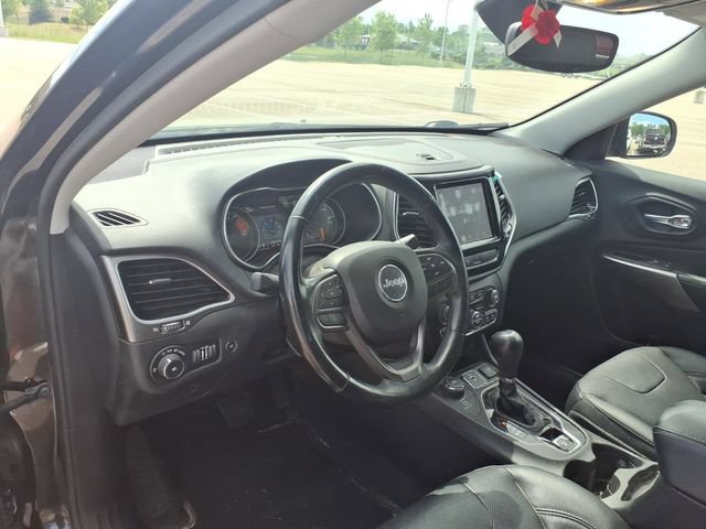 Used 2019 Jeep Cherokee Limited AWD/4WD image 12