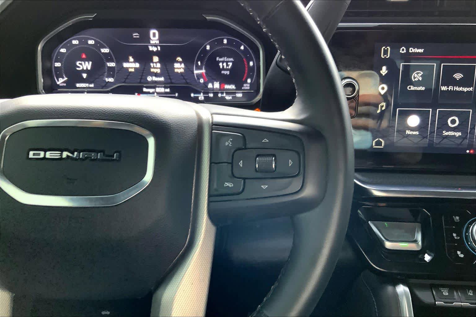 Used 2024 GMC Sierra 2500 Denali w/ Denali Reserve Package AWD/4WD image 25