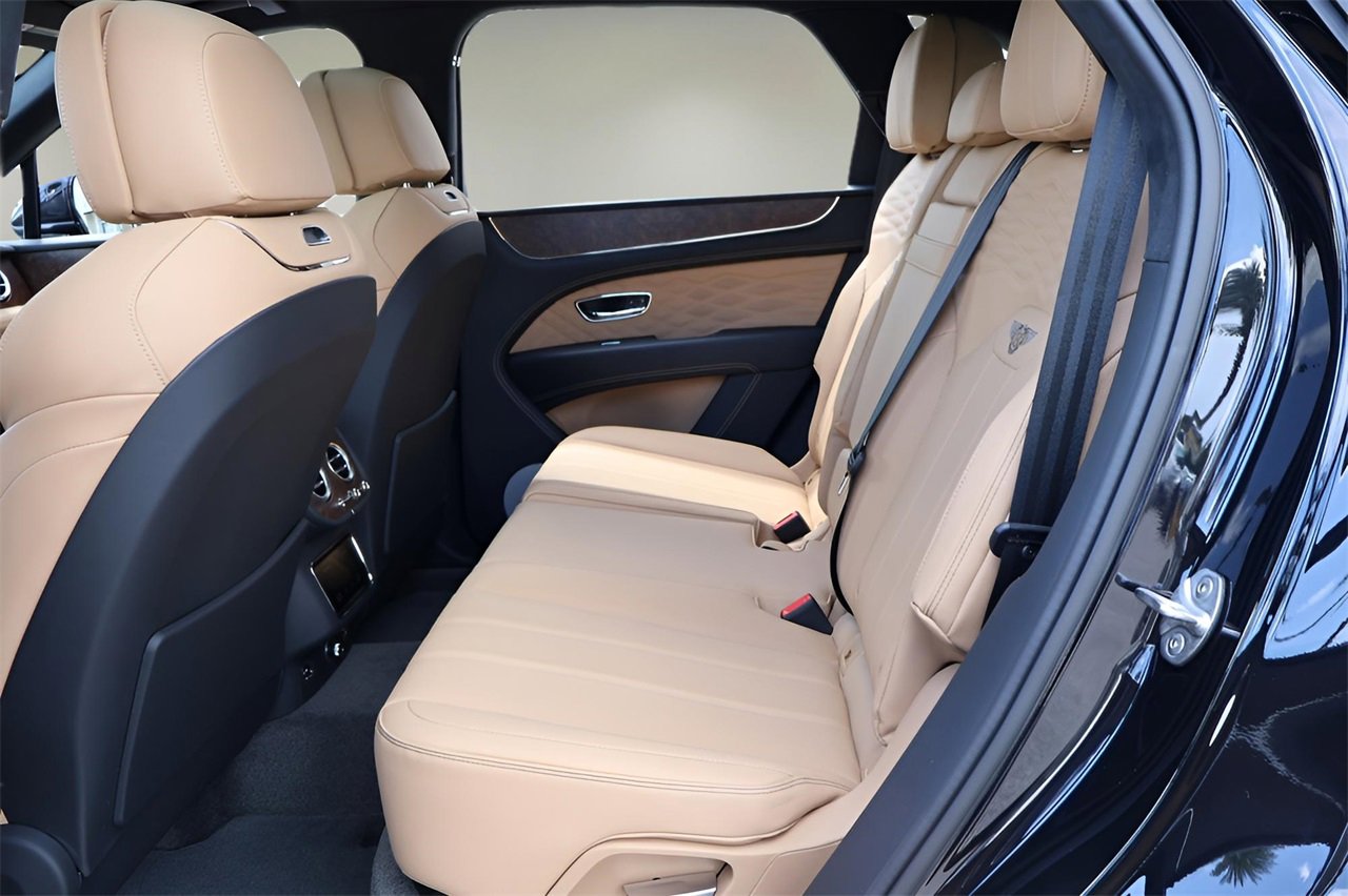 New 2025 Bentley Bentayga image 18