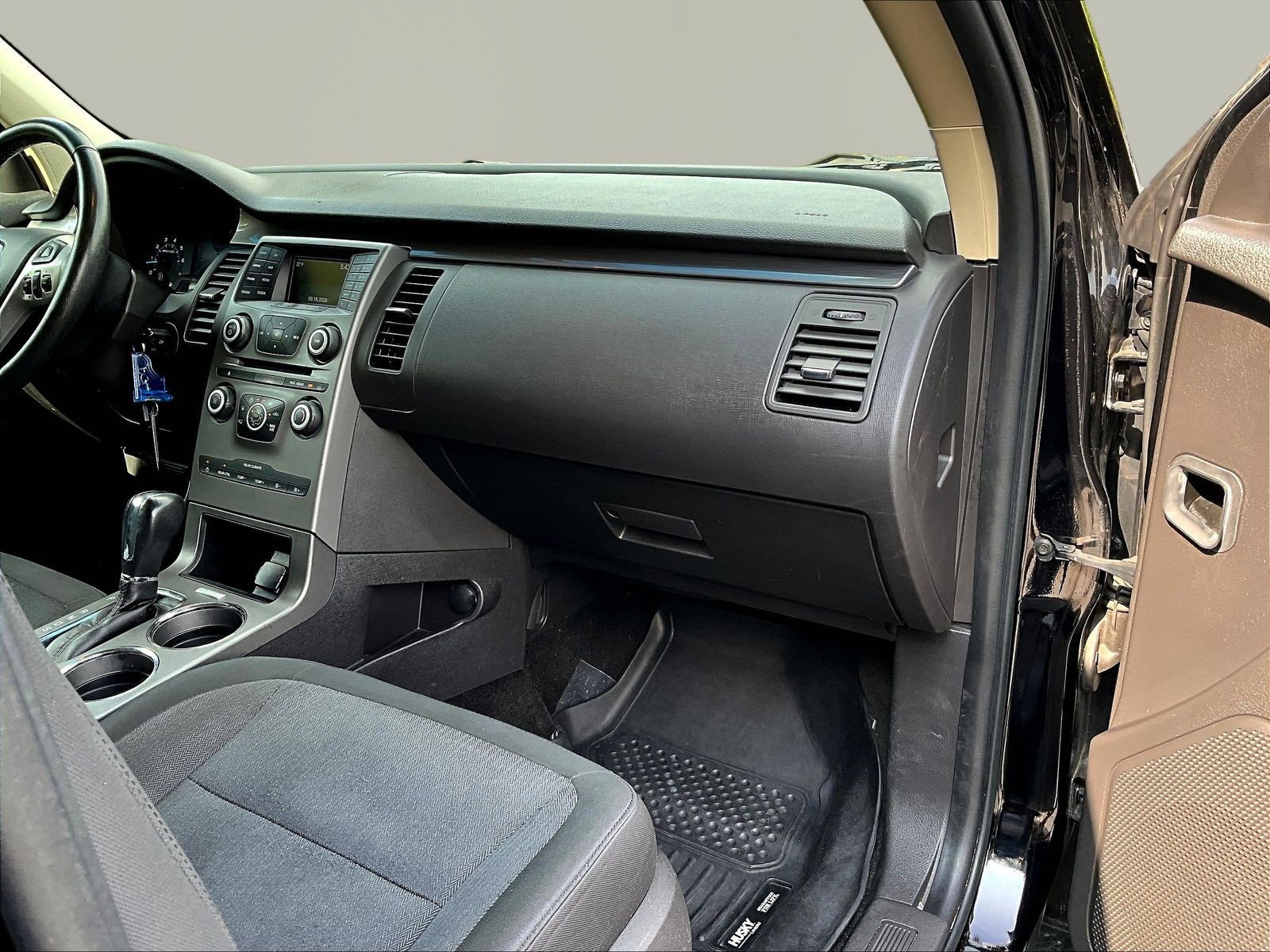Used 2018 Ford Flex SE FWD image 27