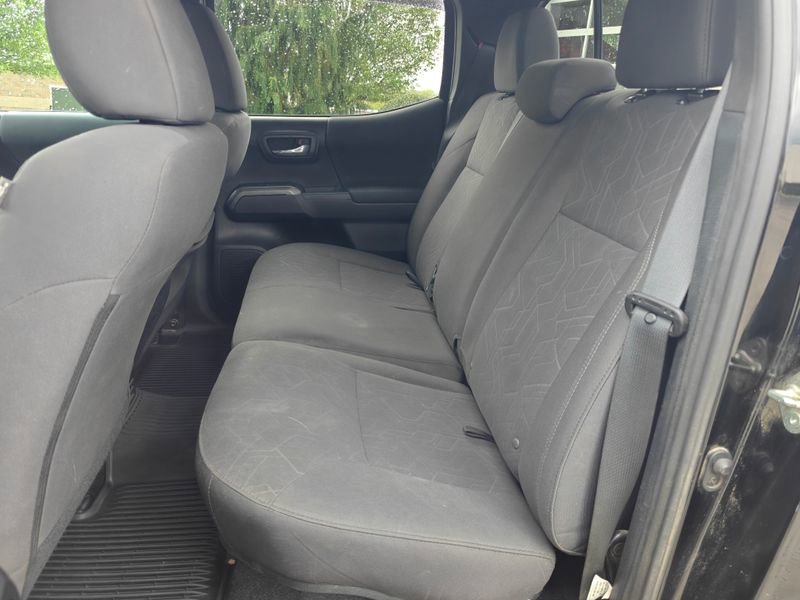 Used 2019 Toyota Tacoma TRD Sport AWD/4WD image 15