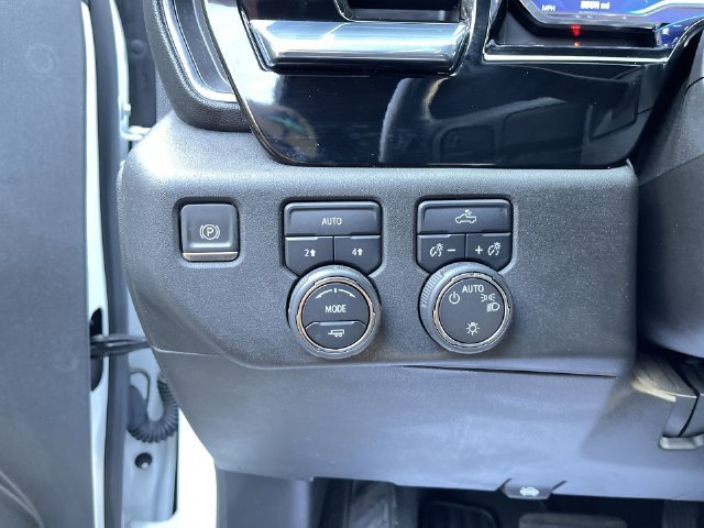 Used 2024 Chevrolet Silverado 1500 LT AWD/4WD image 18