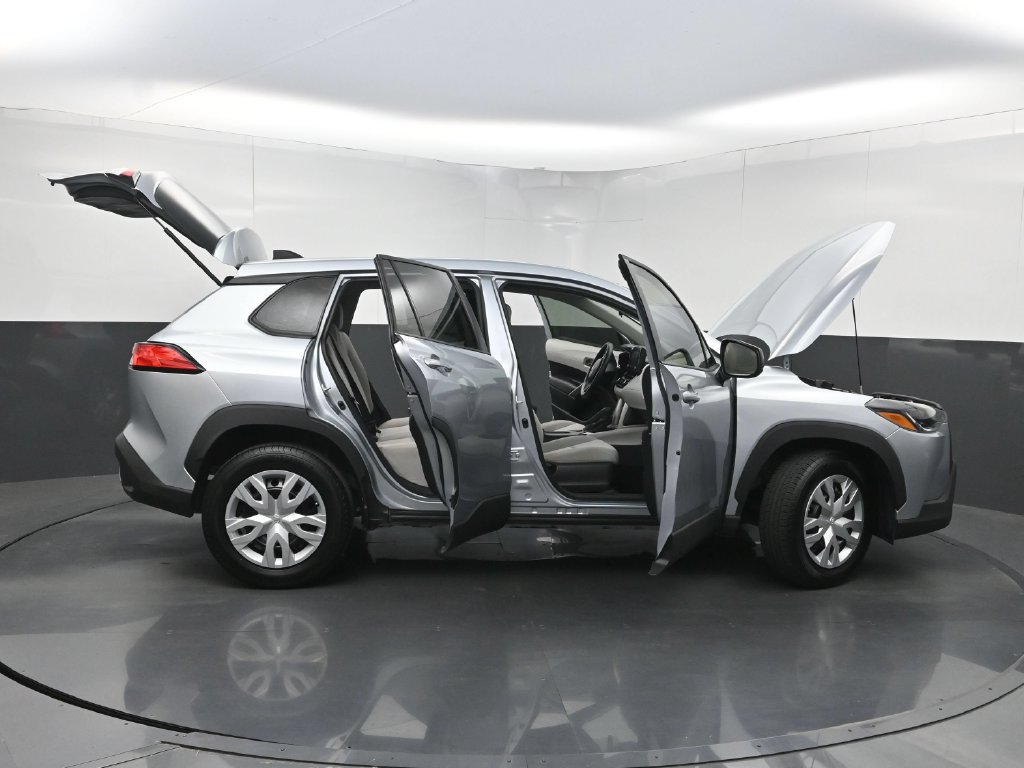 Used 2022 Toyota Corolla Cross L FWD image 34