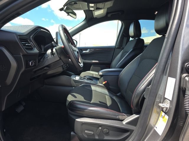 Used 2025 Ford Escape ST-Line AWD/4WD image 11