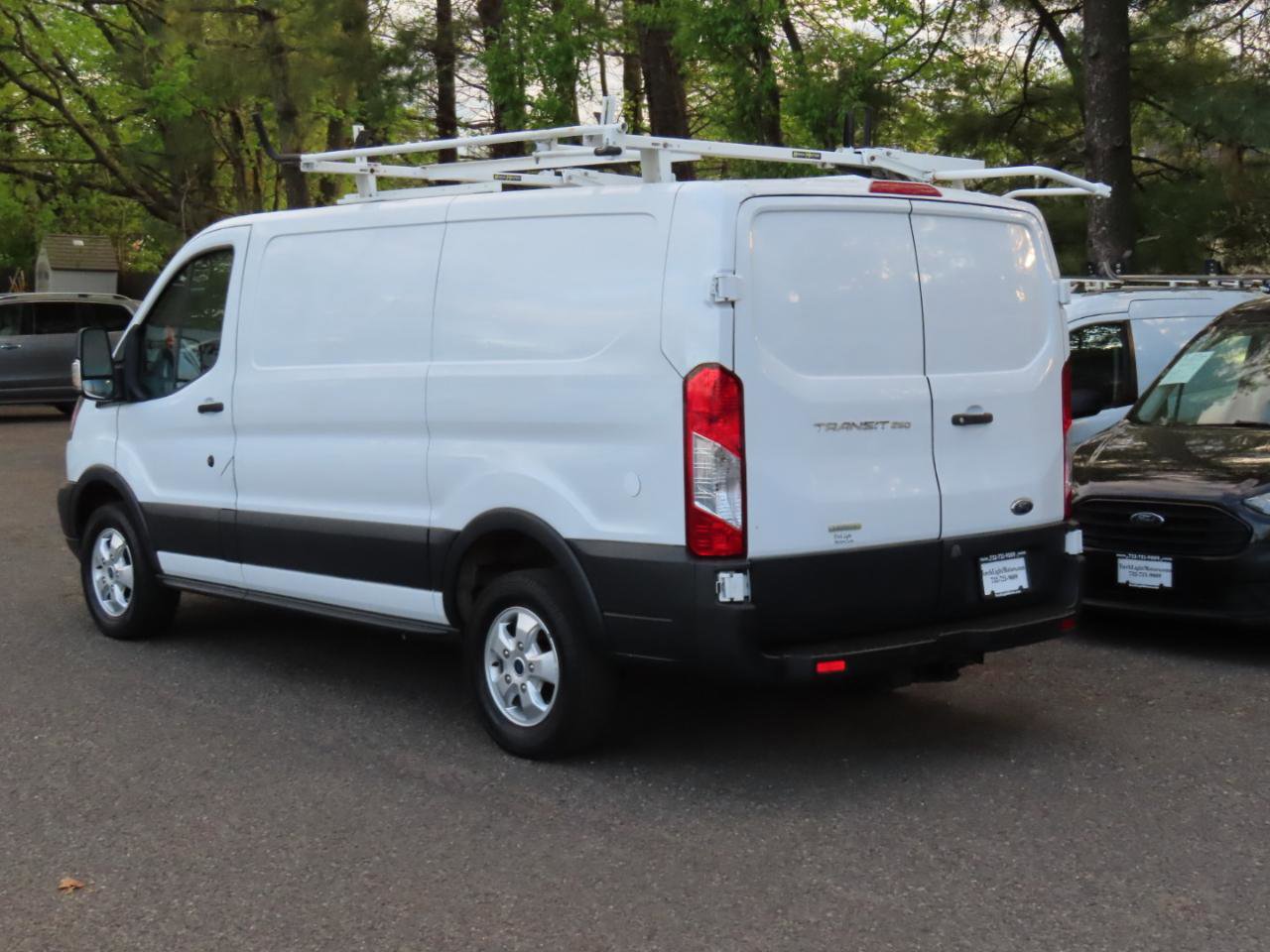Used 2018 Ford Transit 250 130 Low Roof RWD image 4